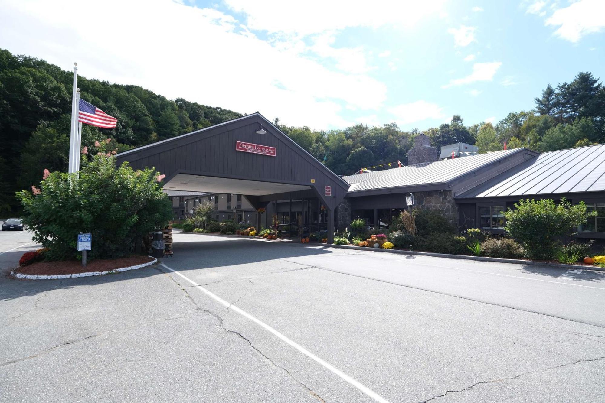 Fireside Inn&Suites West Lebanon Exterior foto
